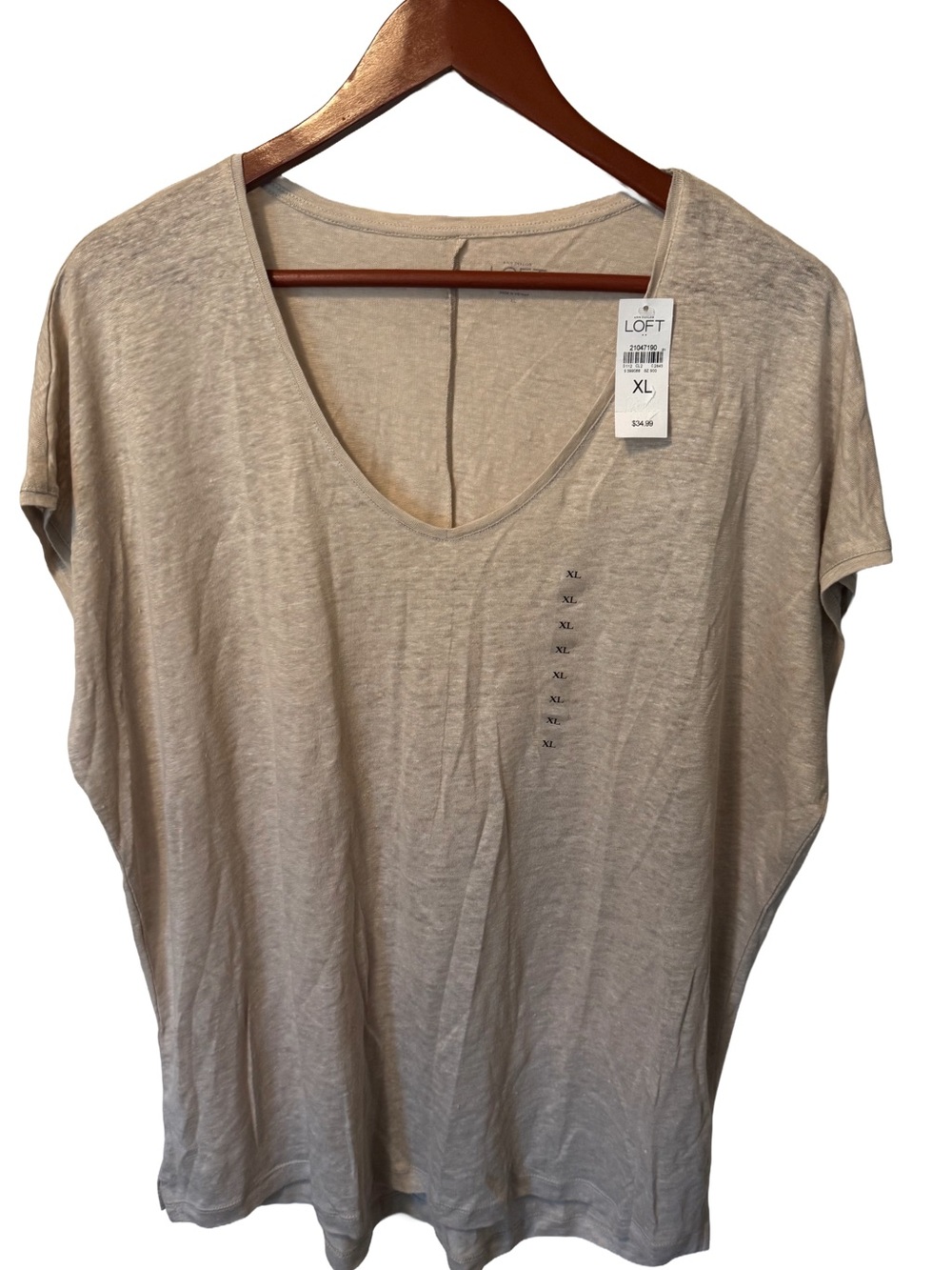 NWT Ann Taylor LOFT Short Sleeve V-Neck Tee in Light Beige XL